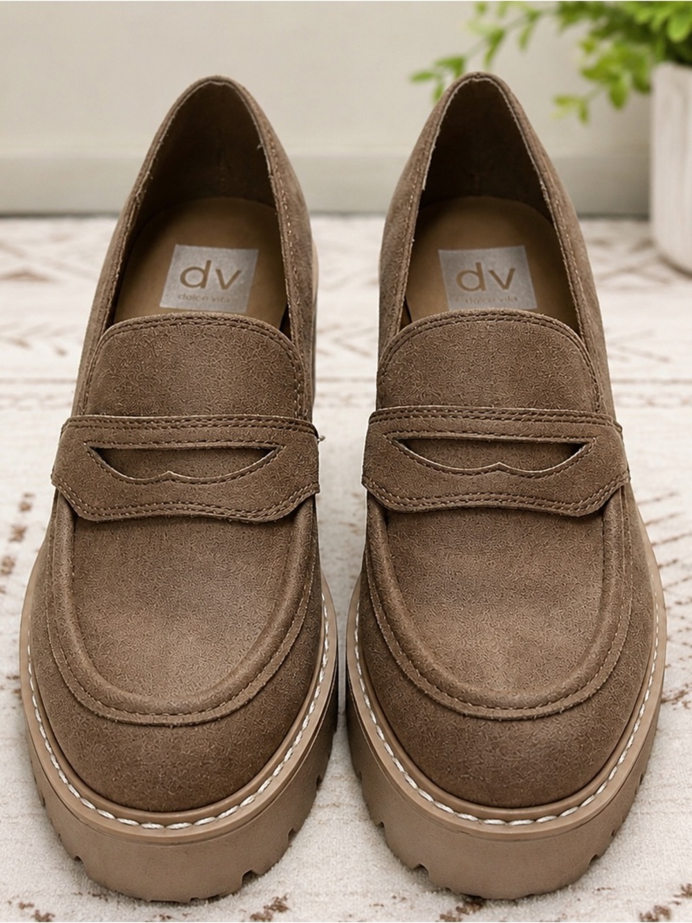 Dolce Vita Yims 85 Platform Lug Sole Loafers Taupe Women’s 8.5 Quiet Luxury